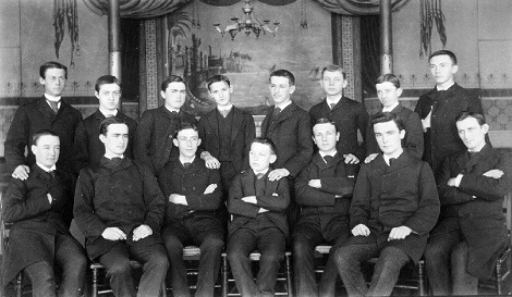 Il redentorista P. William Hogan C.Ss.R. 1863-1938  Canada della Vice Provincia di Toronto. La foto mostra i giovani aspiranti redentorista americani del 1891: tra questi c’è il futuro P. William Hogan.