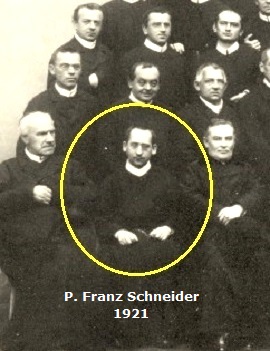 Il redentorista P. Franz Schneider, 1874-1945, Borussia della Provincia di Colonia. Di piccola statura, ma di ingegno grande. morì nel 1945: un’anima grande. (foto di gruppo 1912 a Echternach, Luxembuorg)