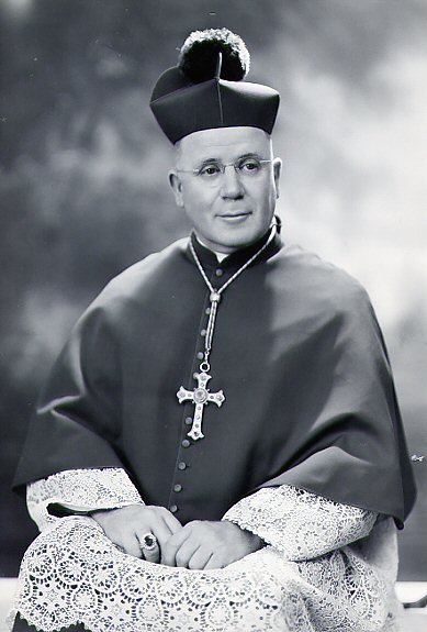 Il redentorista Mons. William McCarty, 1889-1972 – USA, Provincia di Baltimora. 1943 è stato consacrato vescovo titolare di Anea e delegato militare per l'esercito degli Stati Uniti. morto il 14 settembre del 1972
