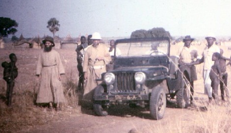 Matadi 1957 - Missionari redentoristi in missione sul territorio: uno di loro potrebbe essere il P. Charlier. (foto in AGHR).